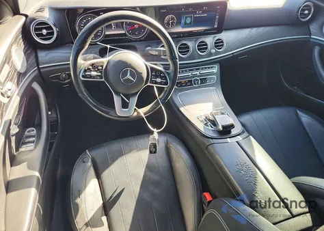 2019 Mercedes-Benz E 300 z USA, uszkodzony, nr VIN WDDZF4JB8KA661453